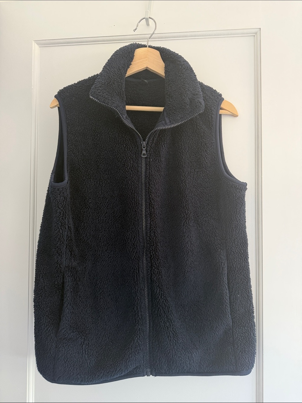 Uniqlo Navy Sherpa Fleece Vest